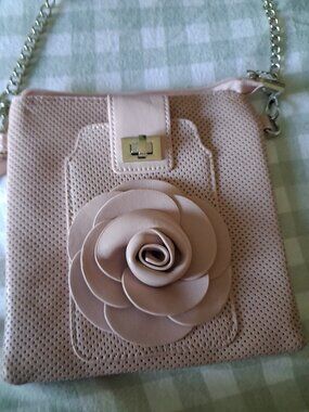 Nwt Mellow World rosette cross body bag